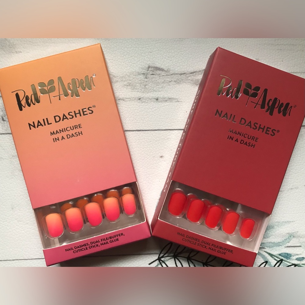 NIB Red Aspen Nail Dashes